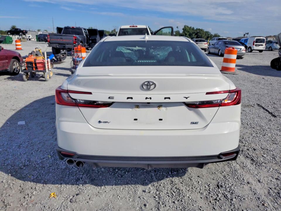 Zdjęcie 6 z aukcji – 2025 TOYOTA CAMRY z VIN 4T1DAACK7SU167660