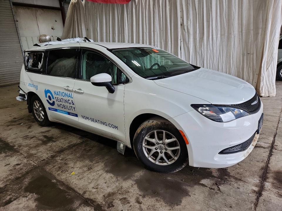 Photo 4 from auction – 2023 CHRYSLER VOYAGER with VIN 2C4RC1CG1PR564236