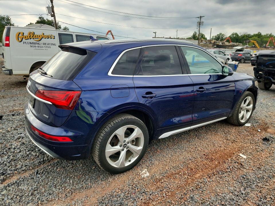 Снимка 3 от търг – 2021 AUDI Q5 с VIN WA1BAAFY3M2012124