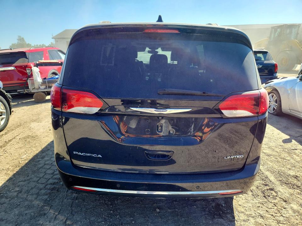 Photo 6 from auction – 2018 CHRYSLER PACIFICA with VIN 2C4RC1GG6JR320793