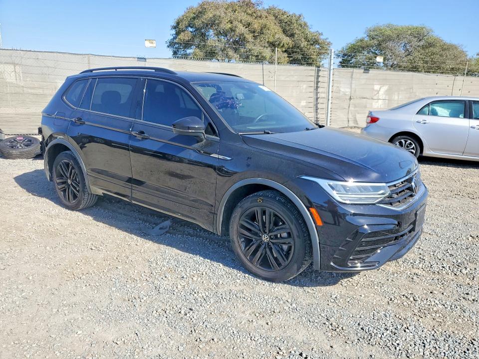 Снимка 4 от търг – 2022 VOLKSWAGEN TIGUAN с VIN 3VVCB7AX5NM097343