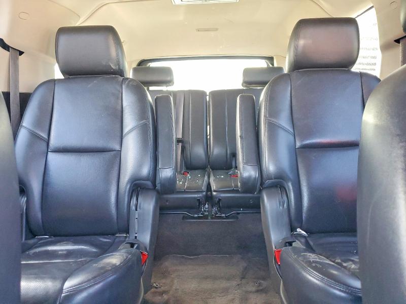 Photo 10 from auction – 2012 CHEVROLET SUBURBAN with VIN 1GNSKKE74CR304895