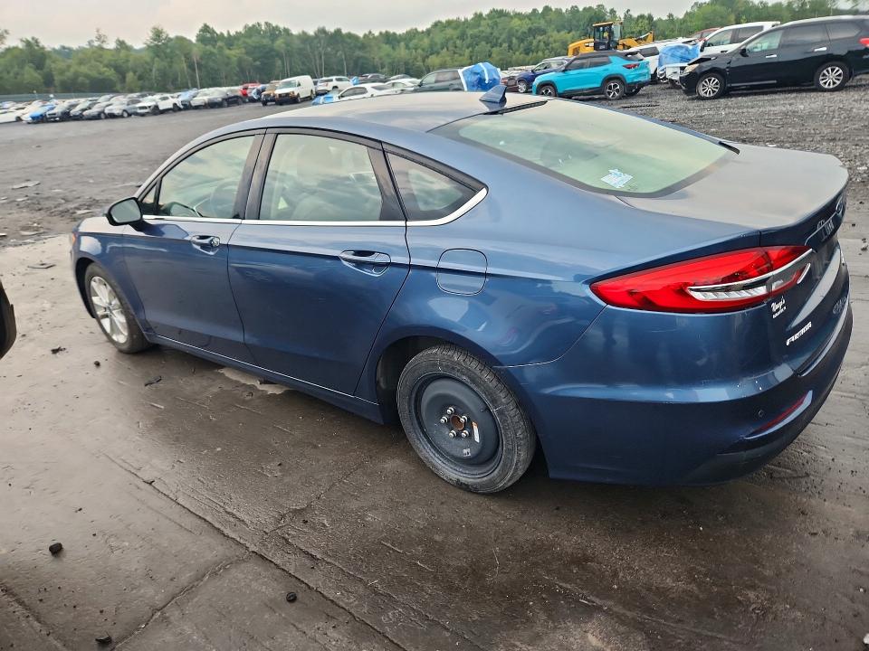 Photo 2 from auction – 2019 FORD FUSION with VIN 3FA6P0HD1KR203484