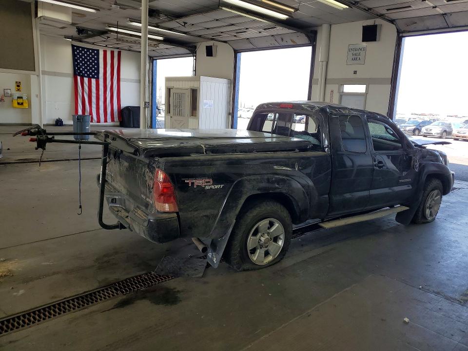 Photo 3 from auction – 2008 TOYOTA TACOMA with VIN 5TEUU42N58Z582887
