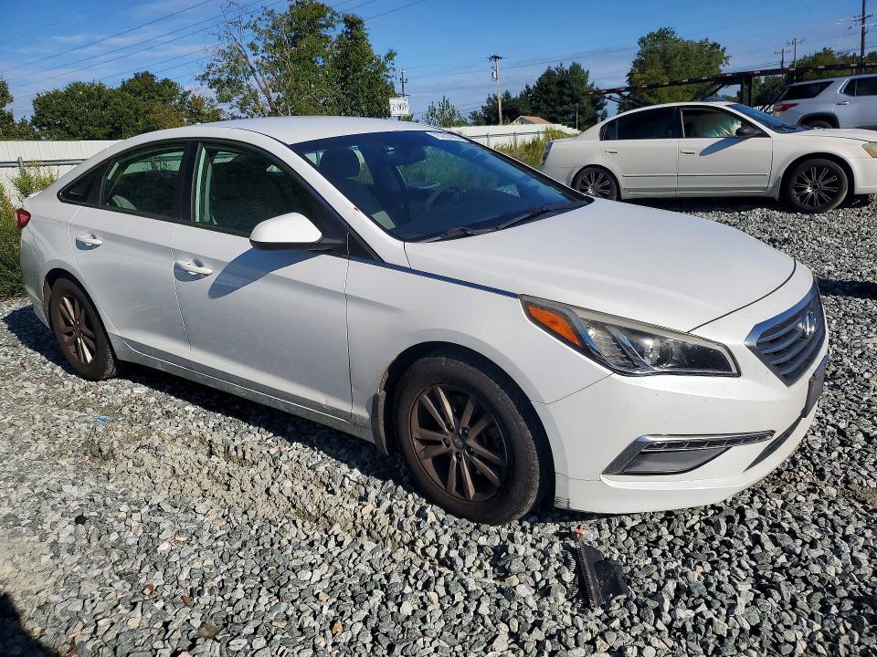 Снимка 4 от търг – 2015 HYUNDAI SONATA с VIN 5NPE24AF2FH205700