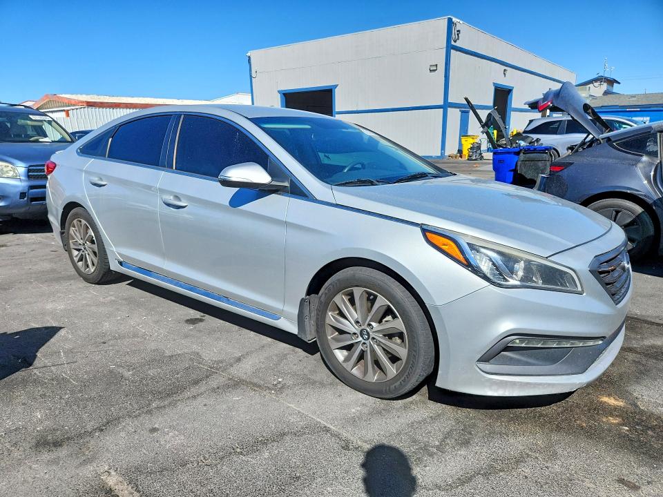 Photo 4 from auction – 2016 HYUNDAI SONATA with VIN 5NPE34AF0GH339488
