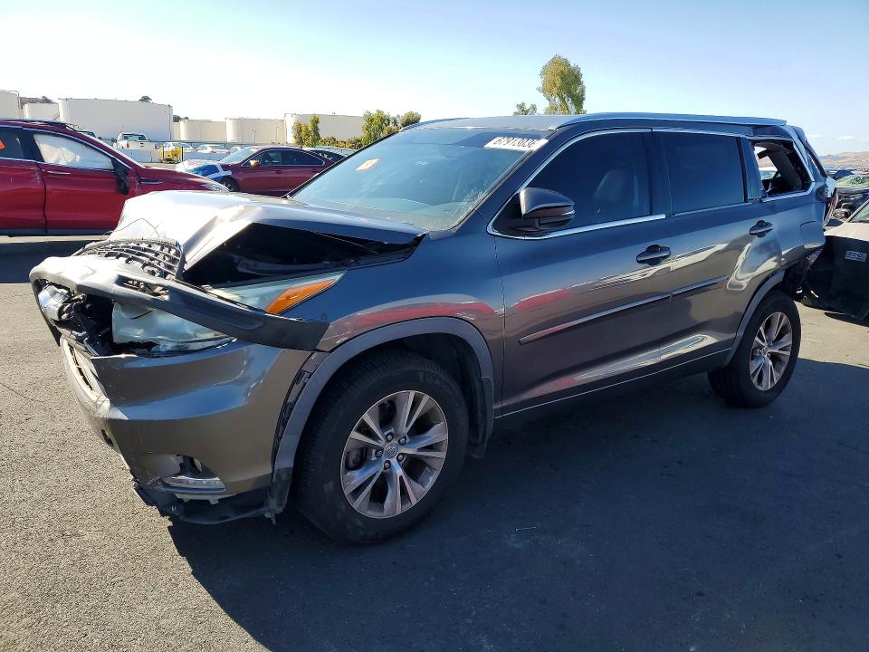 TOYOTA HIGHLANDER 2015 with VIN 5TDJKRFH3FS122244 - Photo from auction