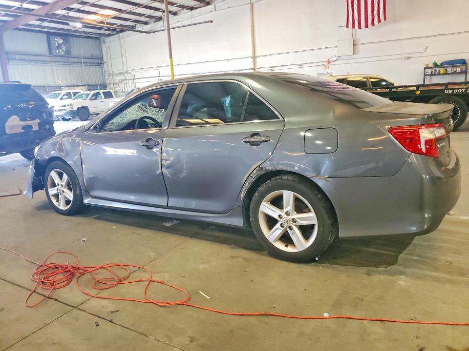 Снимка 2 от търг – 2012 TOYOTA CAMRY с VIN 4T1BF1FK6CU067085