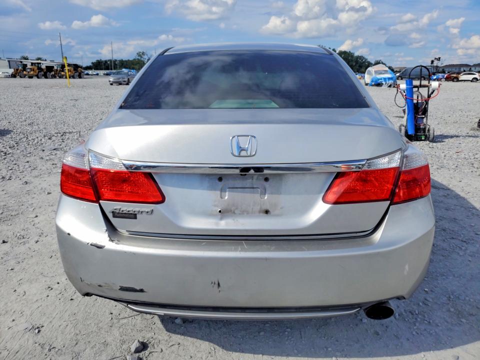 Photo 6 from auction – 2014 HONDA ACCORD with VIN 1HGCR2F71EA201833