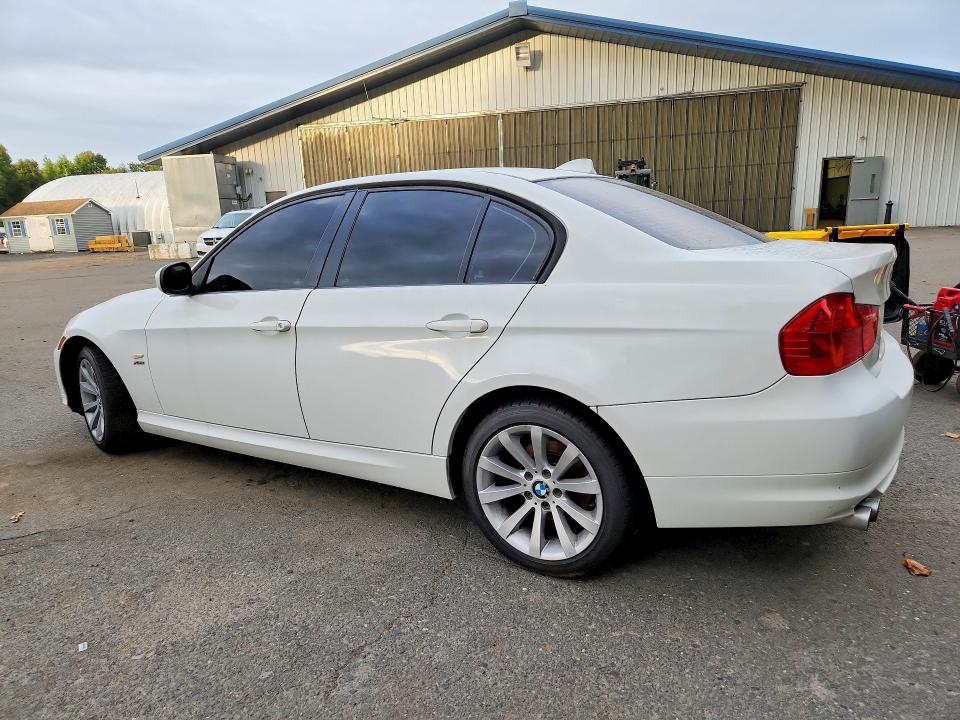 Снимка 2 от търг – 2011 BMW 328 с VIN WBAPK5C58BA995179