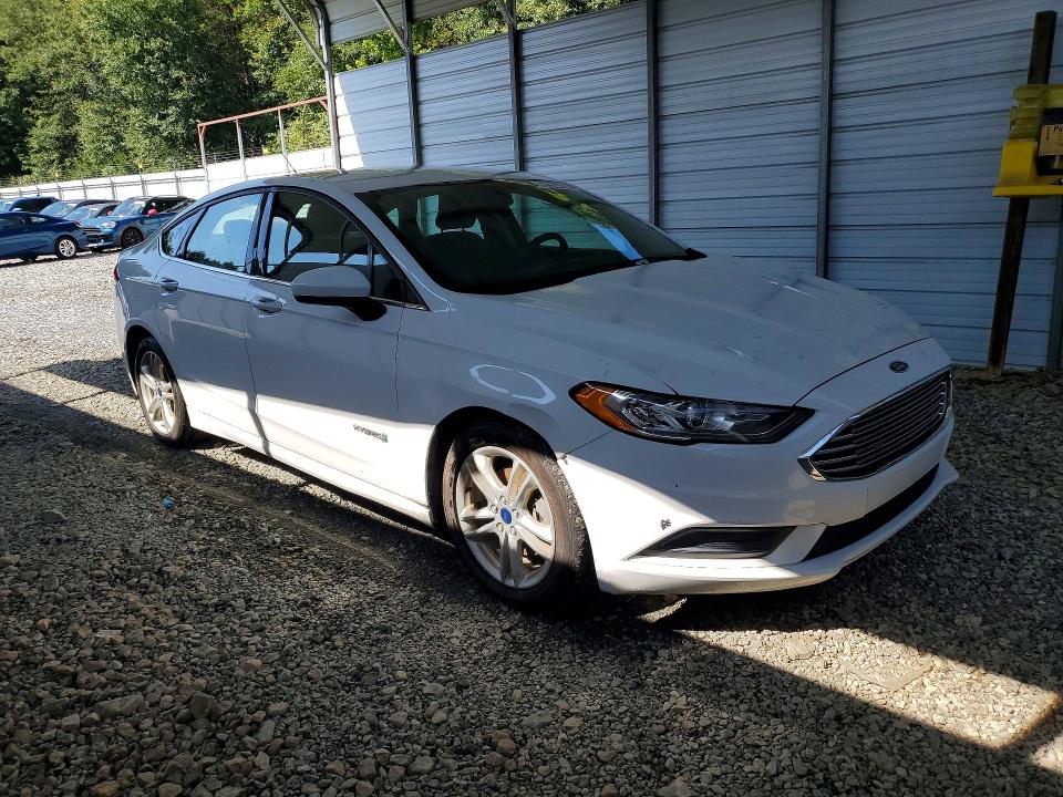 Photo 4 from auction – 2018 FORD FUSION with VIN 3FA6P0LU4JR173211