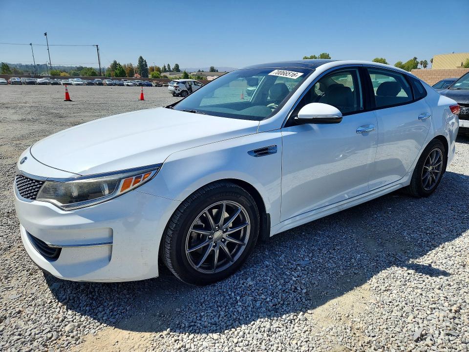 KIA OPTIMA 2017 with VIN 5XXGU4L34HG157718 - Photo from auction
