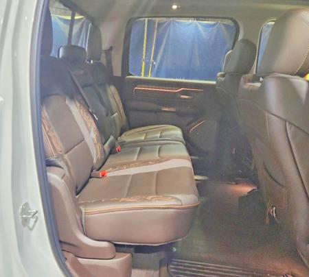Снимка 10 от търг – 2026 RAM 1500 с VIN 1C6SRFHP9TN405470
