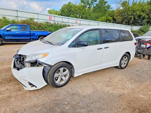 TOYOTA SIENNA 2019 с VIN 5TDZZ3DC6KS980353 - Снимка от търг