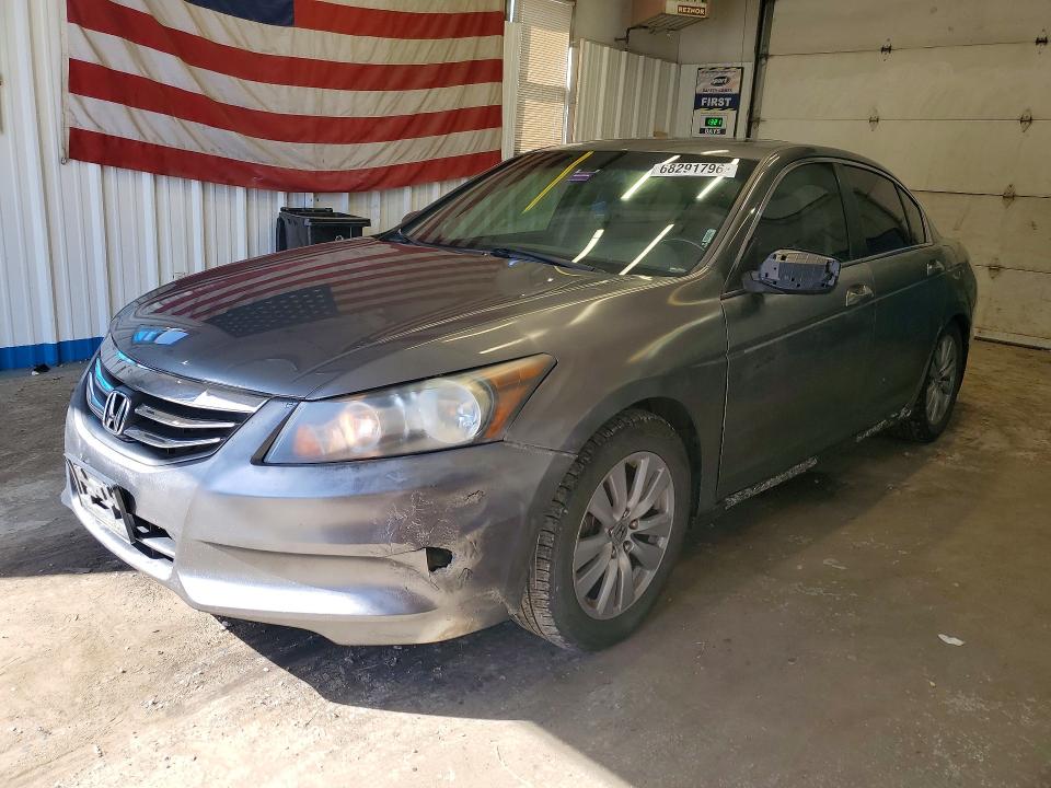 HONDA ACCORD 2011 с VIN 1HGCP2F85BA006005 - Снимка от търг