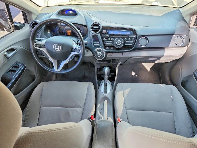 Photo 8 from auction – 2013 HONDA INSIGHT with VIN JHMZE2H52DS001678