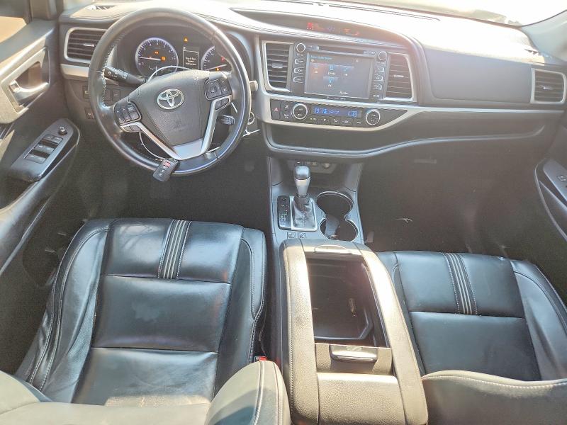 Photo 8 from auction – 2017 TOYOTA HIGHLANDER with VIN 5TDKZRFH5HS190306