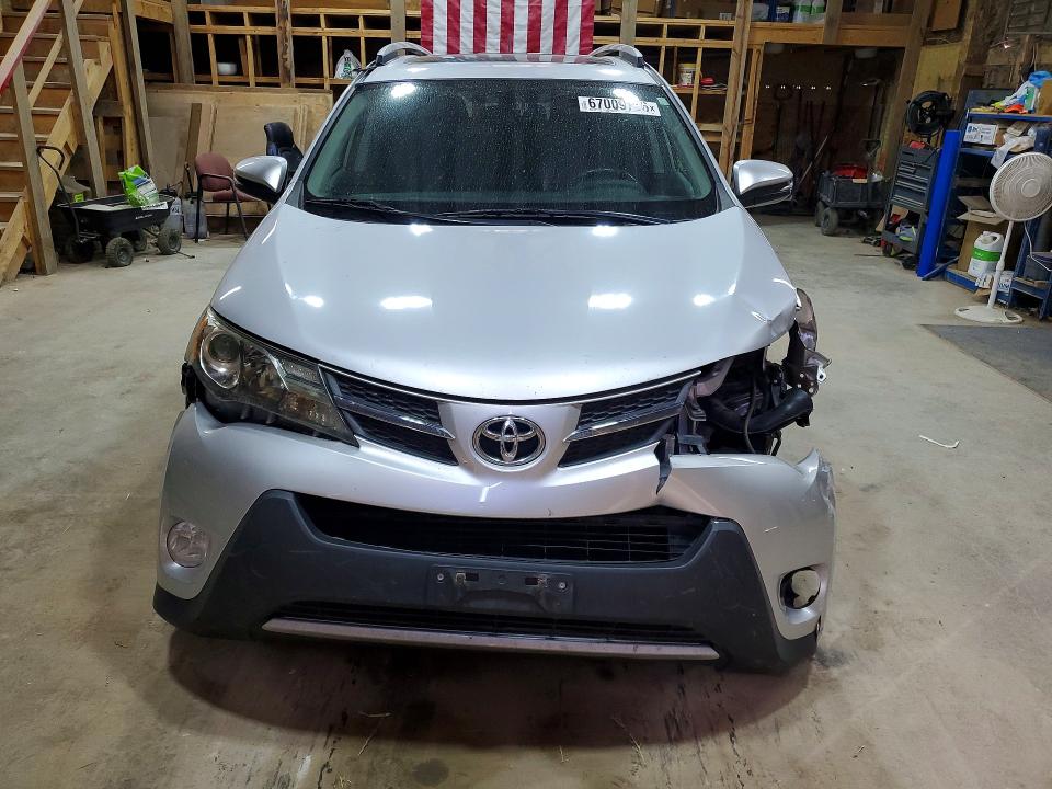 Photo 5 from auction – 2015 TOYOTA RAV4 with VIN 2T3DFREV1FW235438