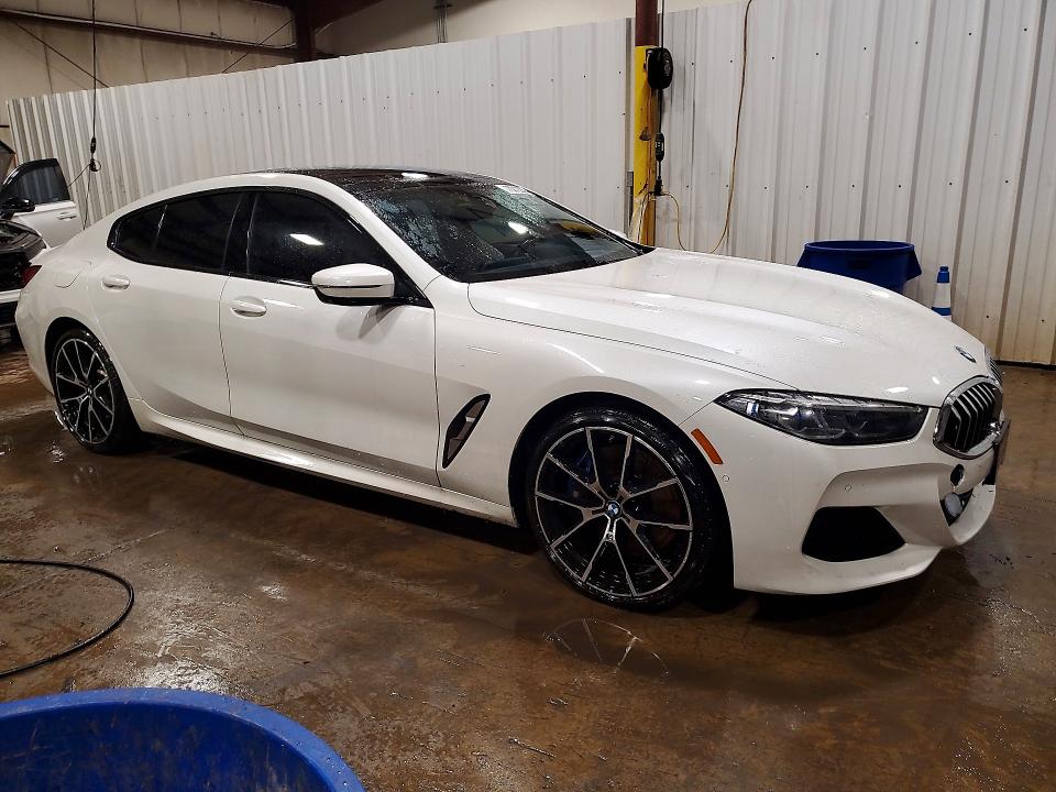 Photo 4 from auction – 2022 BMW 840XI with VIN WBAGV4C00NCJ59557
