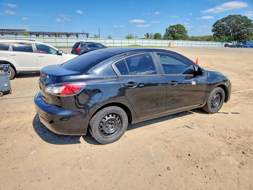 Photo 3 from auction – 2013 MAZDA 3 with VIN JM1BL1TG7D1824575