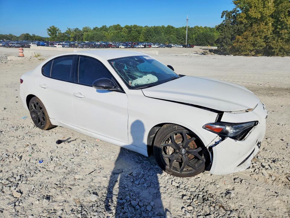 Снимка 4 от търг – 2021 ALFA ROMEO GIULIA с VIN ZARFAMAN6M7647384