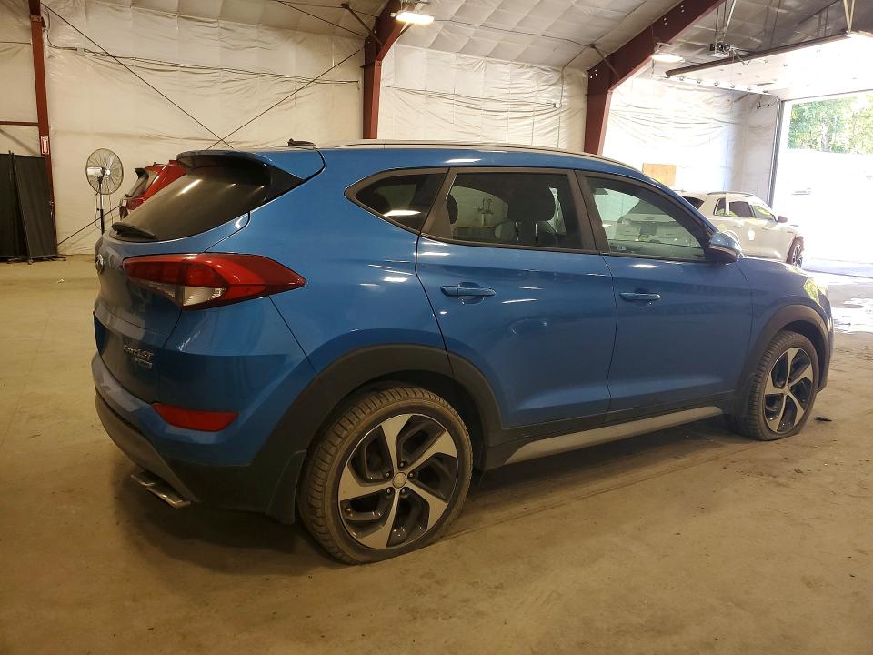 Foto 3 de la subasta – 2017 HYUNDAI TUCSON con VIN KM8J3CA27HU433103