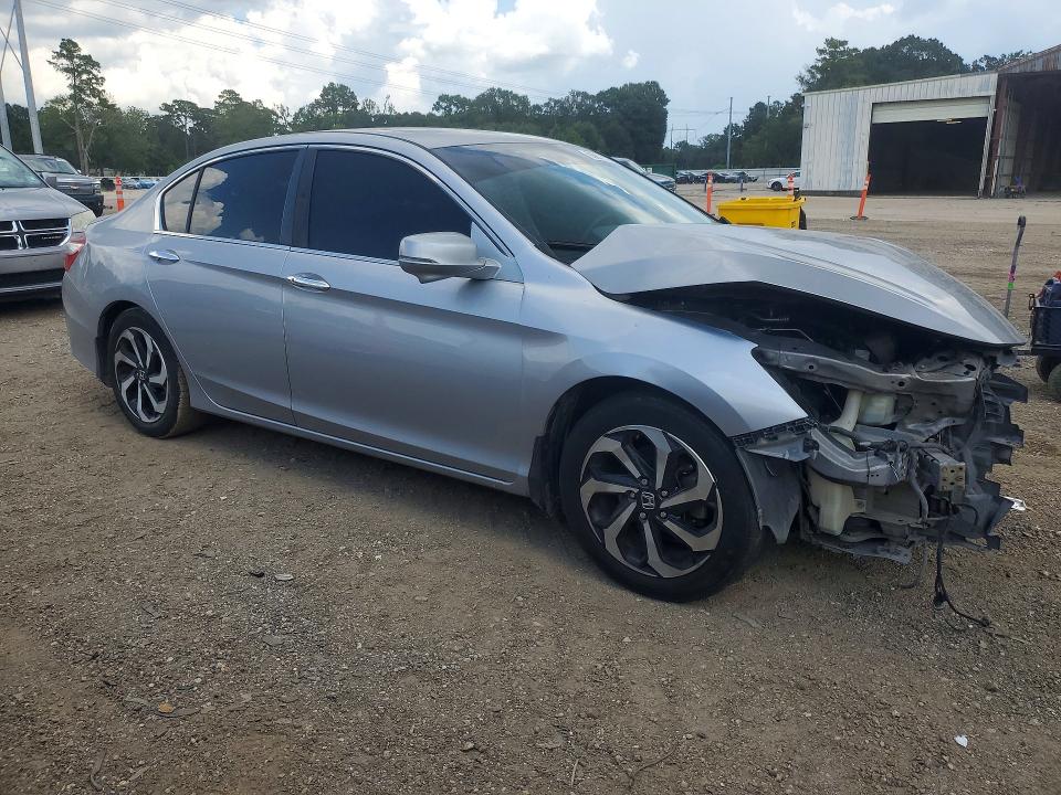 Photo 4 from auction – 2016 HONDA ACCORD with VIN 1HGCR2F70GA116145