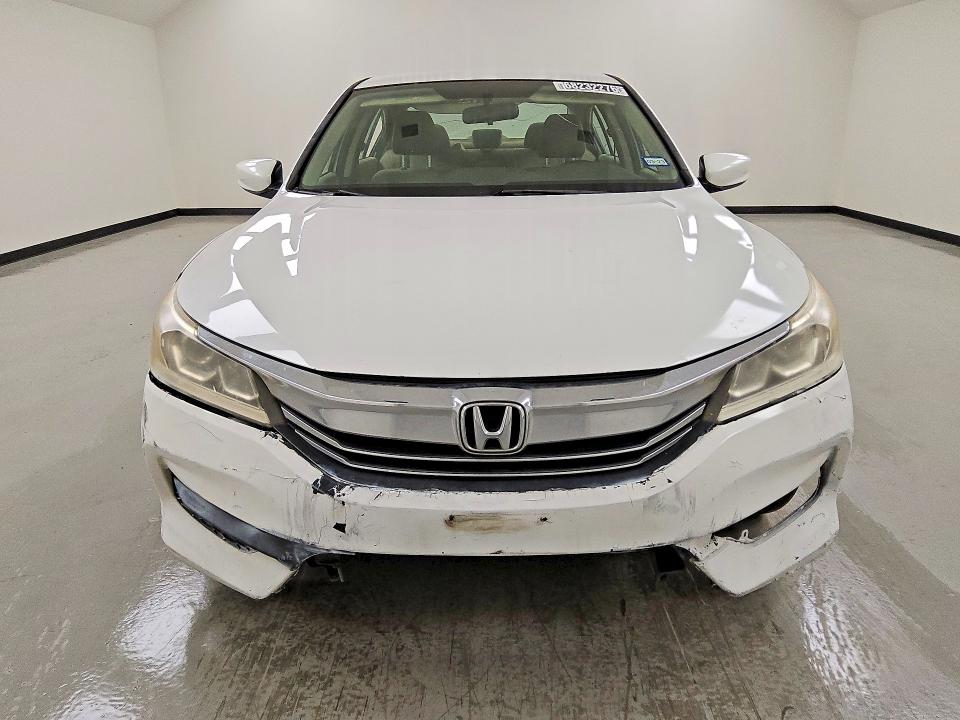 Photo 5 from auction – 2016 HONDA ACCORD with VIN 1HGCR2F34GA246460