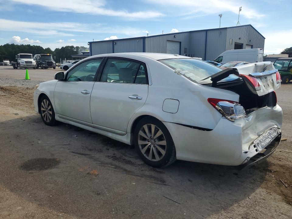 Photo 2 from auction – 2011 TOYOTA AVALON with VIN 4T1BK3DB2BU405705