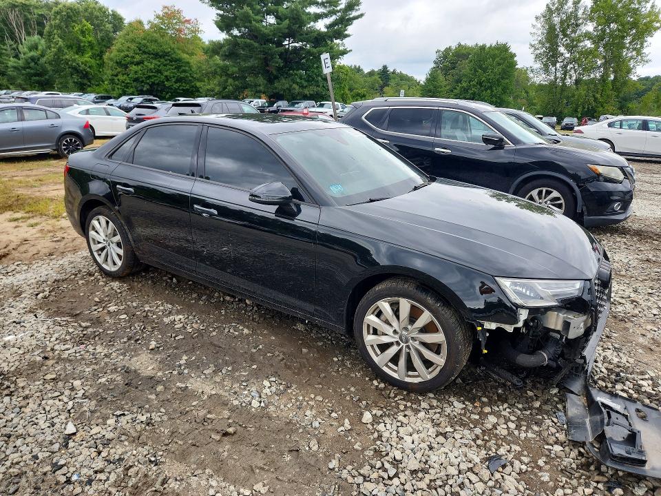 Снимка 4 от търг – 2017 AUDI A4 с VIN WAUANAF43HN052532