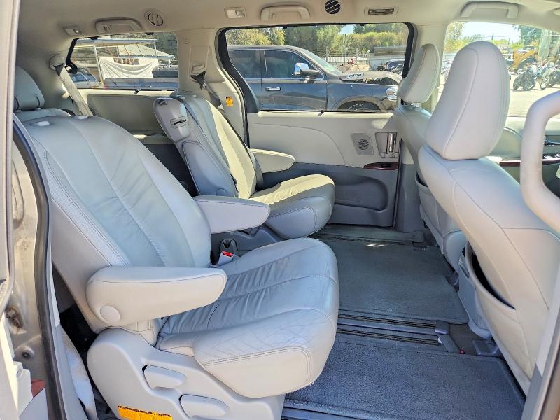 Photo 11 from auction – 2012 TOYOTA SIENNA with VIN 5TDYK3DC4CS212744