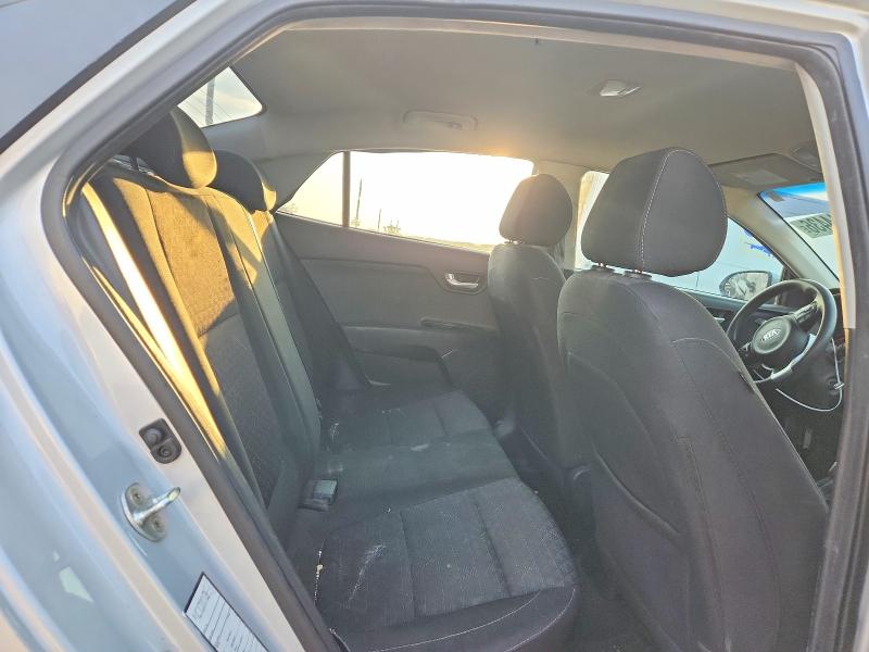 Zdjęcie 10 z aukcji – 2019 KIA RIO z VIN 3KPA24AB4KE174010