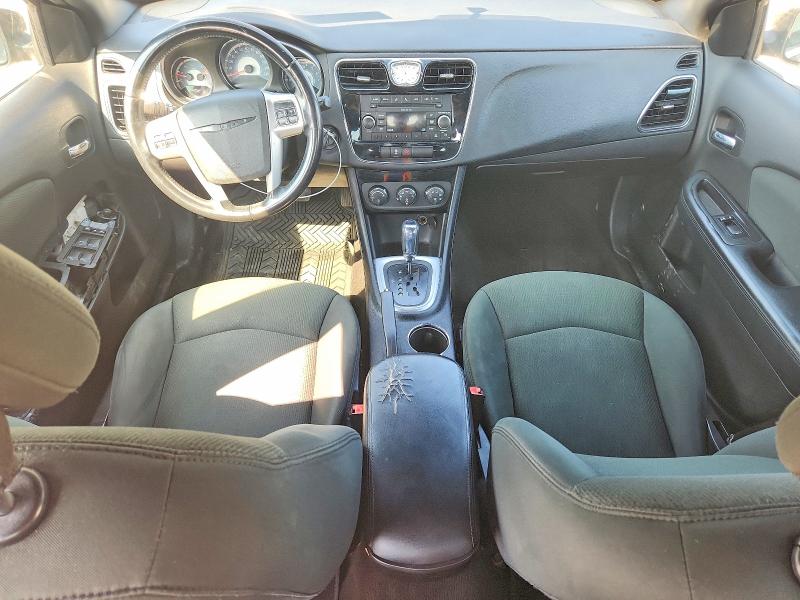 Photo 8 from auction – 2011 CHRYSLER 200 with VIN 1C3BC1FB4BN614865