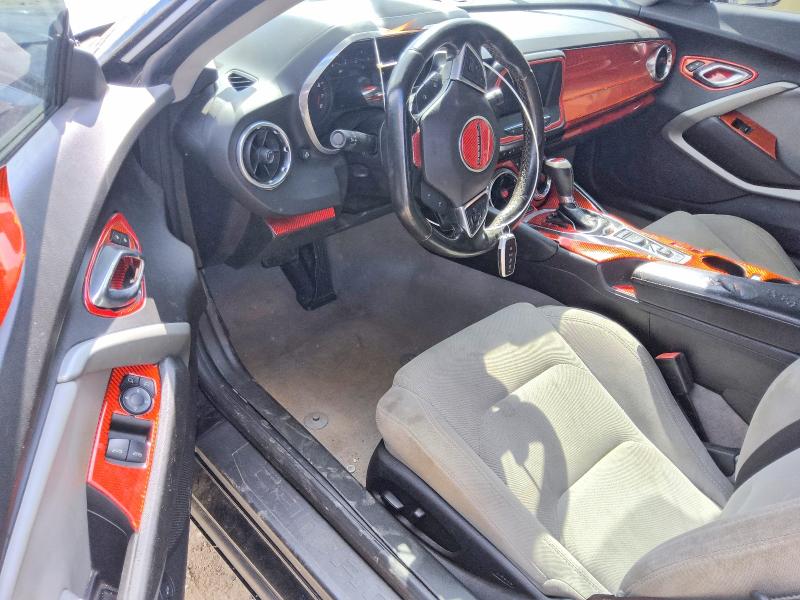 Photo 8 from auction – 2017 CHEVROLET CAMARO with VIN 1G1FB1RX8H0141087