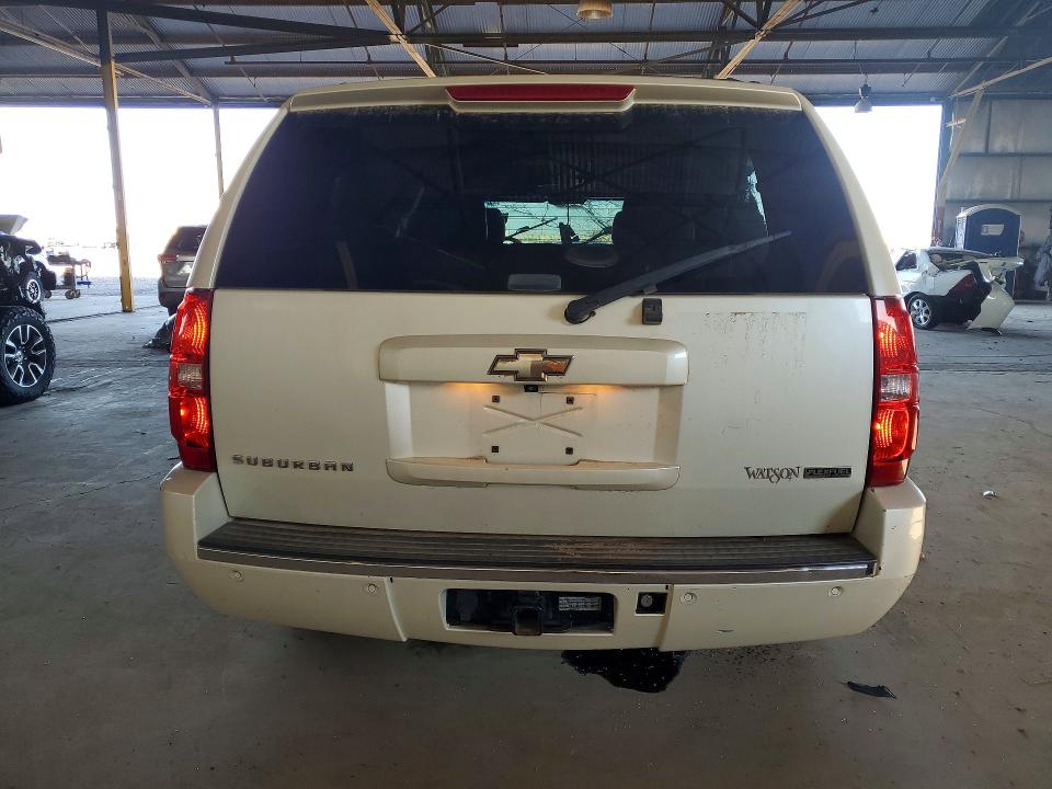 Photo 6 from auction – 2011 CHEVROLET SUBURBAN with VIN 1GNSCKE07BR175002