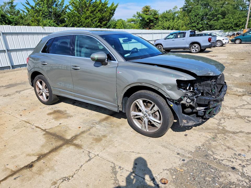 Photo 4 from auction – 2020 AUDI Q3 with VIN WA1DECF38L1057917