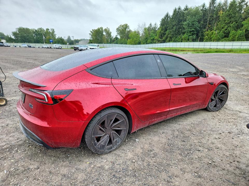 Foto 3 de la subasta – 2024 TESLA MODEL 3 con VIN 5YJ3E1ET6RF785260