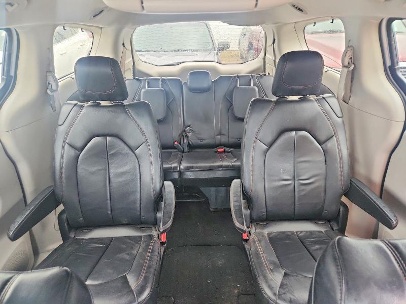 Снимка 10 от търг – 2017 CHRYSLER PACIFICA с VIN 2C4RC1BG3HR739458