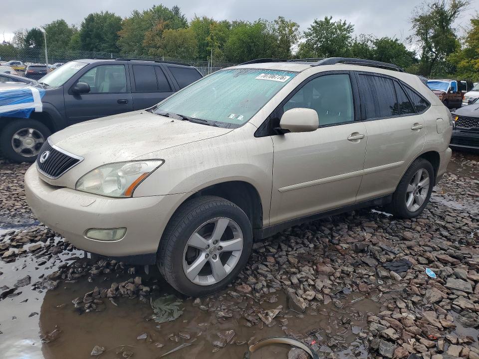 LEXUS RX 2007 with VIN 2T2HK31U47C021705 - Photo from auction