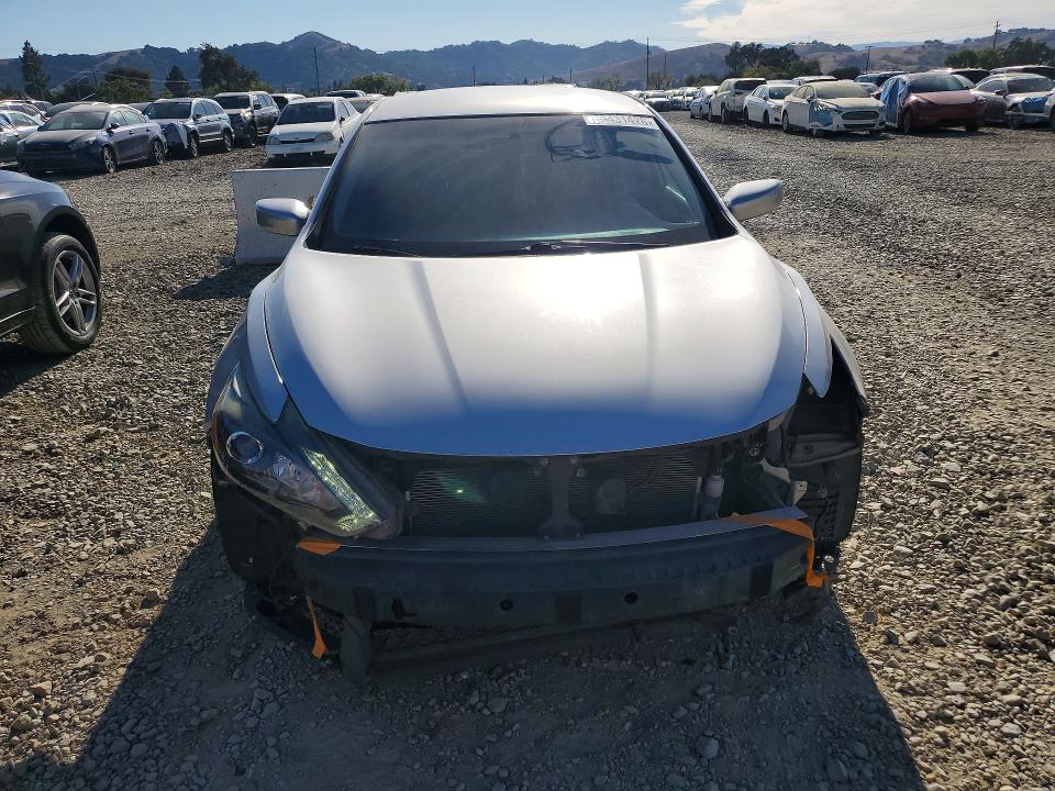 Photo 5 from auction – 2016 NISSAN ALTIMA with VIN 1N4AL3AP8GC180416