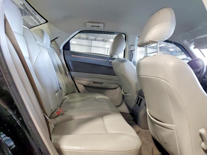صورة رقم 10 من المزاد - 2010 CHRYSLER 300 مع VIN 2C3CA5CV8AH273381
