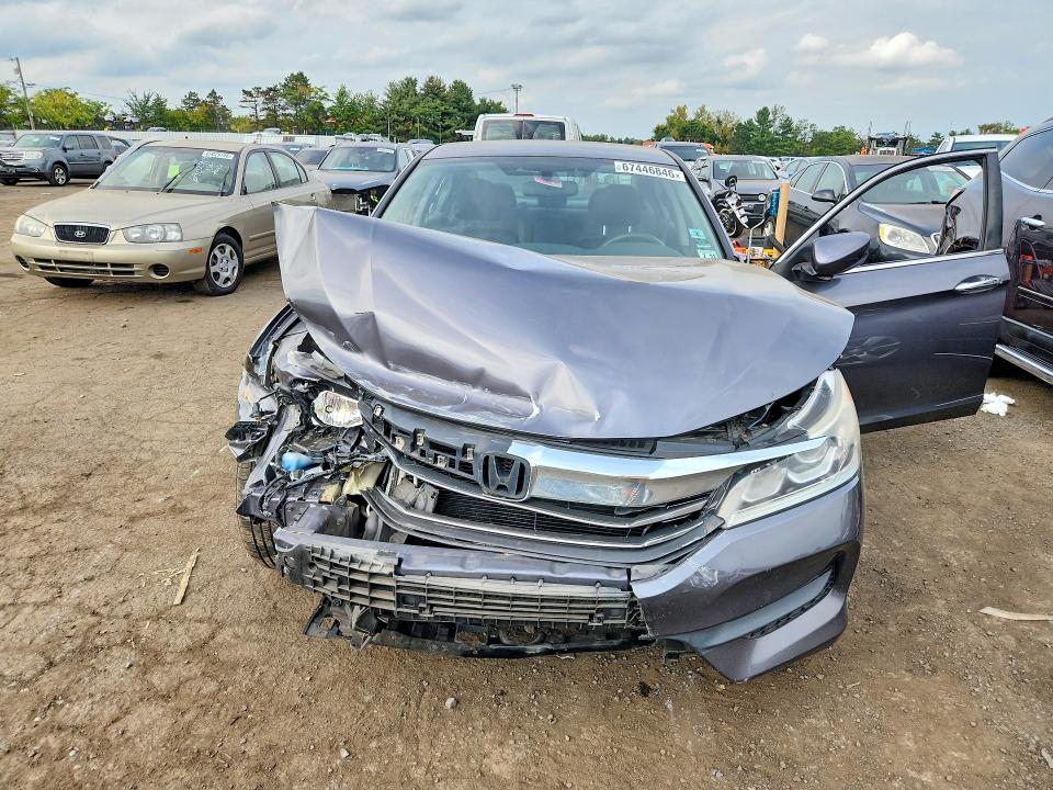 Photo 5 from auction – 2017 HONDA ACCORD with VIN 1HGCR2F34HA114347