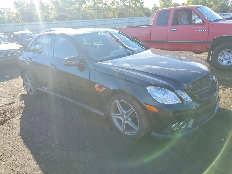 Photo 4 from auction – 2010 MERCEDES-BENZ E with VIN WDDHF8HB7AA130557