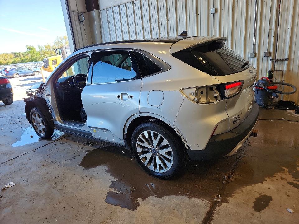 Photo 2 from auction – 2020 FORD ESCAPE with VIN 1FMCU9J98LUA96312