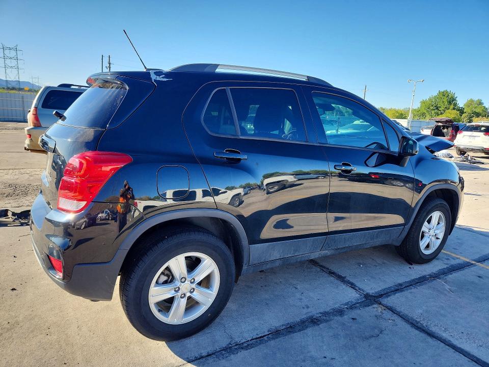 Снимка 3 от търг – 2022 CHEVROLET TRAX с VIN KL7CJPSM4NB510038