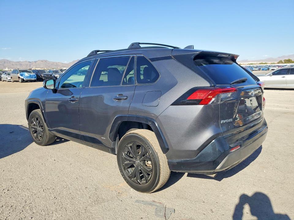 Photo 2 from auction – 2022 TOYOTA RAV4 with VIN 4T3T6RFVXNU065671