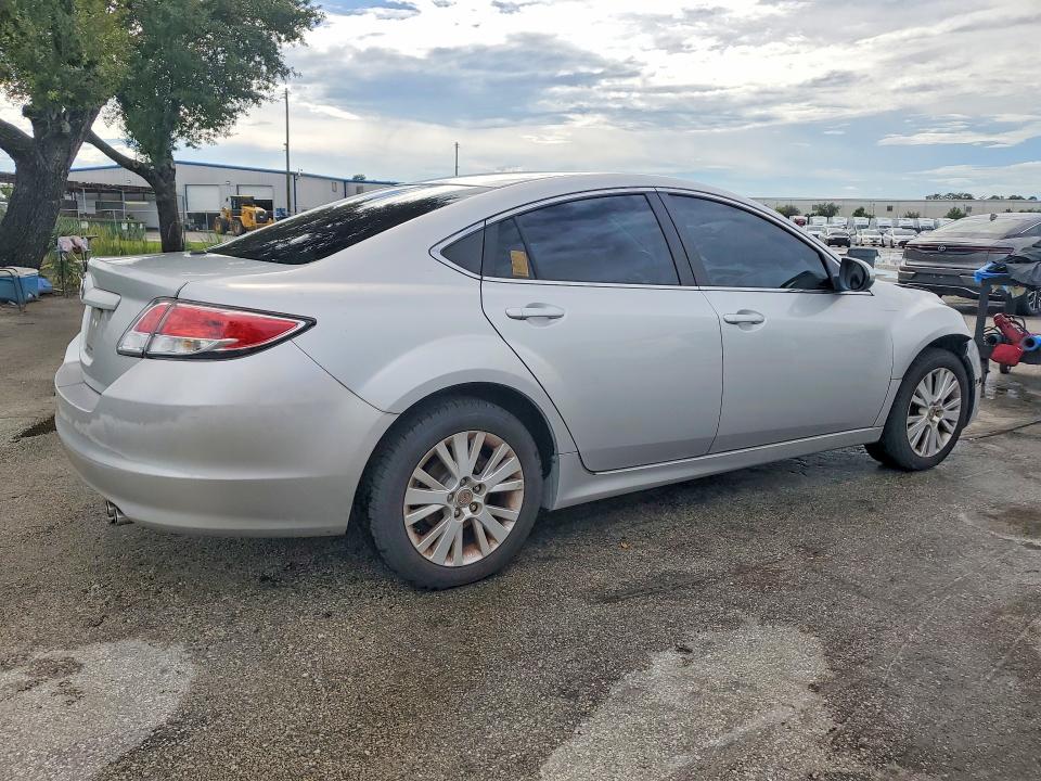 صورة رقم 3 من المزاد - 2010 MAZDA 6 مع VIN 1YVHZ8CH9A5M19228