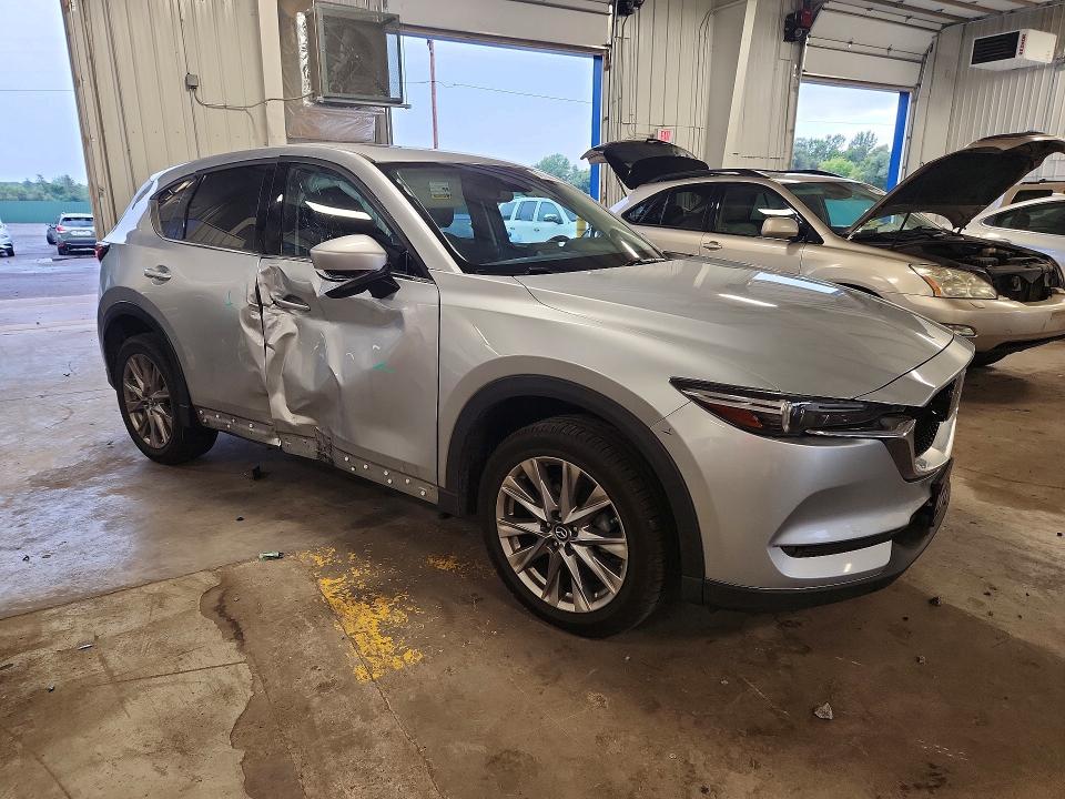 Снимка 4 от търг – 2020 MAZDA CX-5 с VIN JM3KFBDM9L0782956