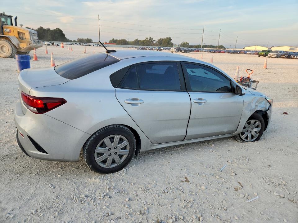 Снимка 3 от търг – 2023 KIA RIO с VIN 3KPA24AD8PE545517