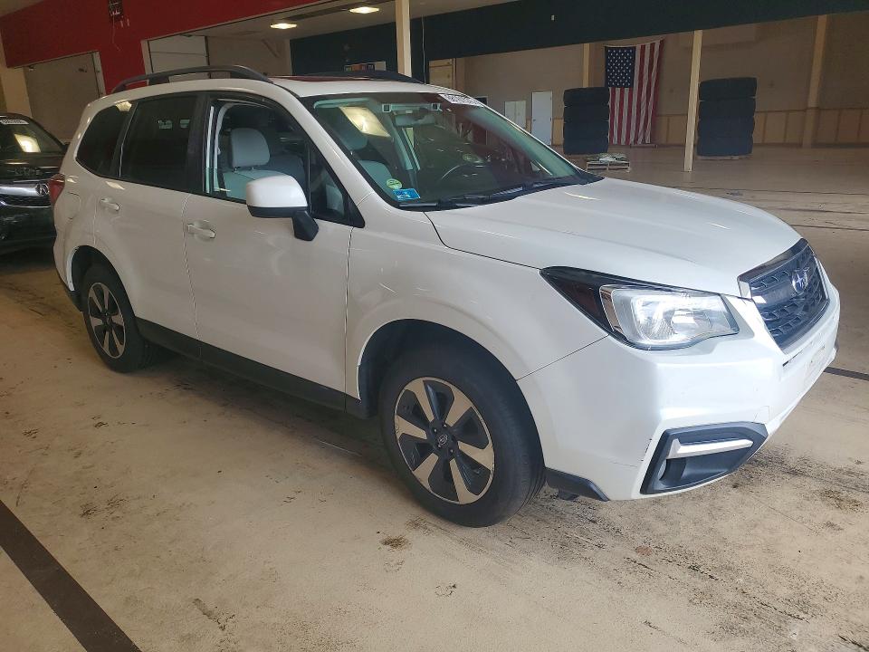 Photo 4 from auction – 2018 SUBARU FORESTER with VIN JF2SJAGC8JH547565